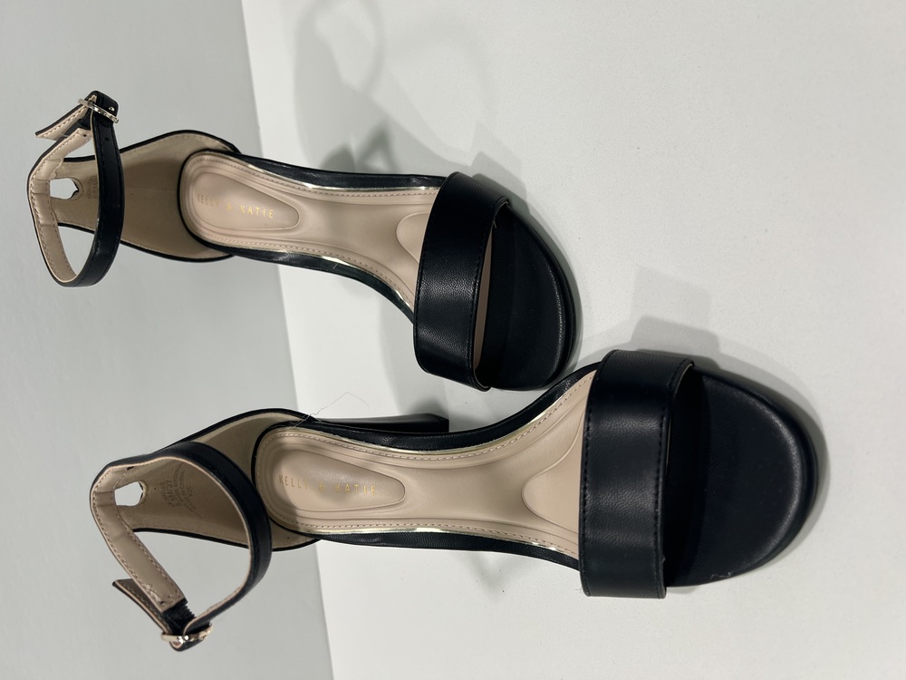 "Step Up in This Black Sandals: Where Style Meets Comfort" NEW"